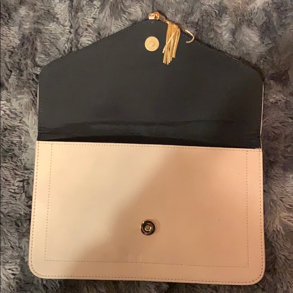 NWO Asos Envelope Purse 🔥 - Picture 3 of 4